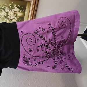 Alanni Casual purple skirt black embroidery floral size small